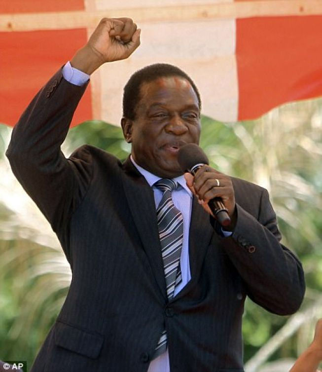 Ông Emmerson Mnangawa dự kiến sẽ lên thay ông Mugabe
