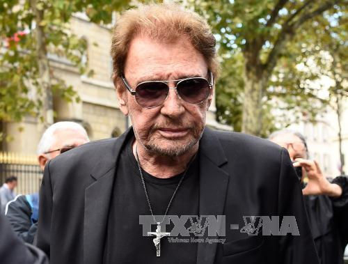 Huyền thoại nhạc rock Johnny Hallyday qua đời ở tuổi 74.