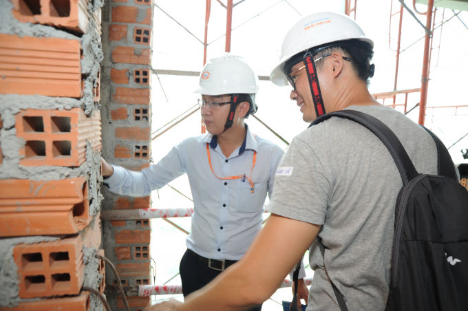Tạo điều kiện cho khách hàng tham quan giám sát chất lượng xây dựng và tiến độ tại Him Lam Phú An, Him Lam Land một lần nữa khẳng định uy tín và vai trò của một chủ đầu tư hàng đầu trên thị trường.
