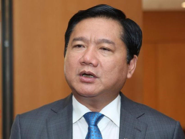 Ông Đinh La Thăng vừa bị khởi tố, bắt giam để điều tra về hành vi cố ý làm trái quy định của nhà nước về quản lý kinh tế gây hậu quả nghiêm trọng.