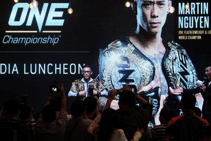 One Championship và Martin Nguyễn bất ngờ tới Việt Nam.