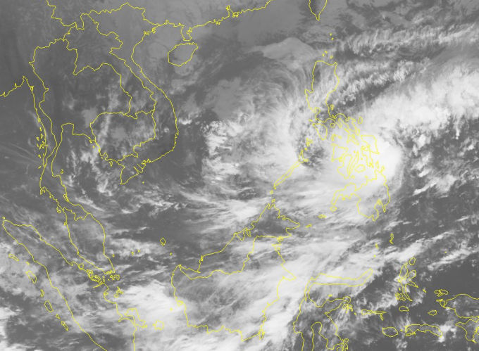 Bão Kai Tak đang di chuyển phức tạp.