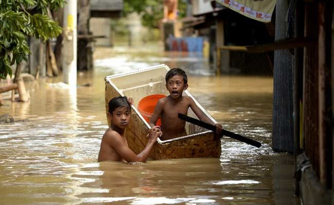 Đã có 3 người Philippines mất tích do bão Kai Tak.