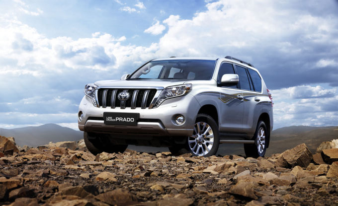 Toyota ra mắt Land Cruiser Prado 2017 với giá 2,262 tỷ đồng