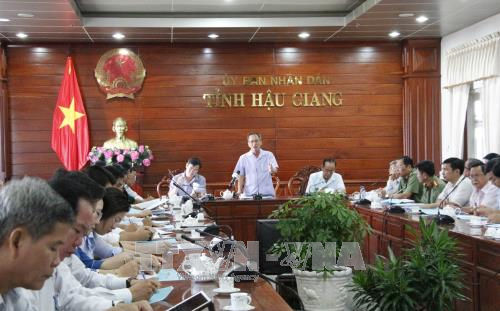 Ngày 24/12, UBND tỉnh Hậu Giang tiến hành họp khẩn, triển khai công tác phòng, chống cơn bão số 16 (bão Tembin).