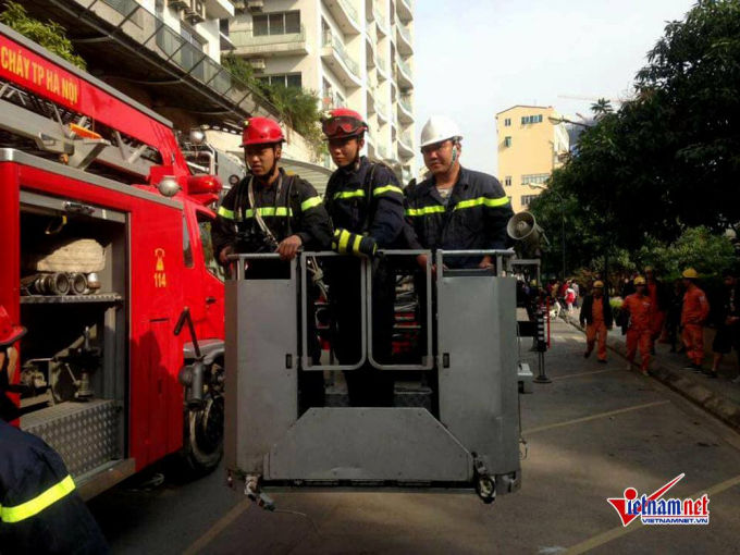 Hà Nội: Cháy tầng 25 tòa chung cư trên phố Hoàng Hoa Thám