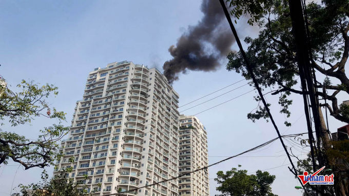 Hà Nội: Cháy tầng 25 tòa chung cư trên phố Hoàng Hoa Thám