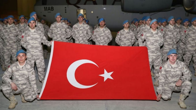 Nhóm binh sĩ Thổ Nhĩ Kỳ vừa tới Qatar.