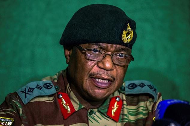 Tướng Constantino Chiwenga, cựu Tư lệnh quân đội Zimbabwe vừa được bầu làm phó Tổng thống nước này.
