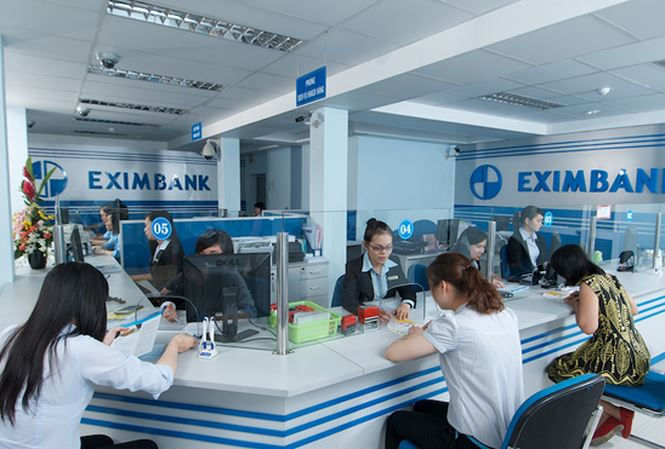 Eximbank liên tục bán vốn ở Sacombank để giảm tỉ lệ sở hữu chéo.