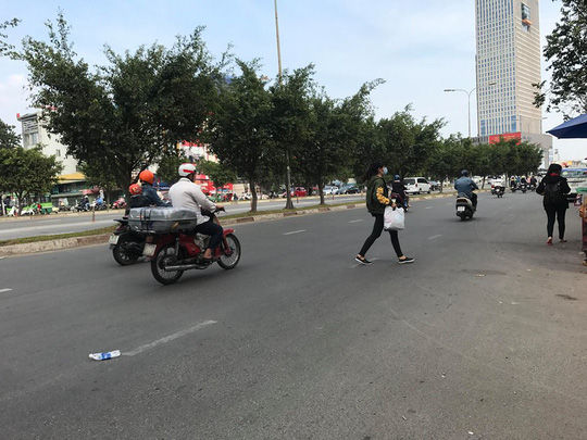 Đi bộ sai bất chấp luật qui định có thể ngồi tù.