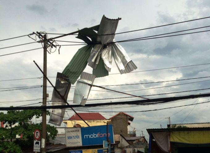 Cảnh báo nguy cơ lốc xoáy tại các tỉnh từ Đà Nẵng đến Cà Mau.