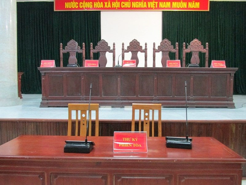 Chỗ ngồi của thư ký phiên tòa