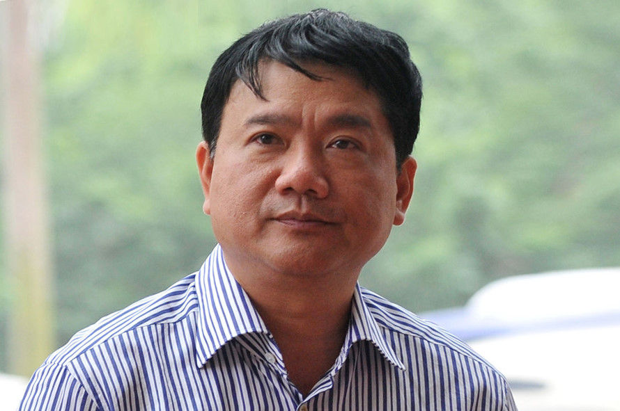 Ông Đinh La Thăng bị đưa ra xét xử tội Cố ý làm trái quy định của Nhà nước về quản lý kinh tế gây hậu quả nghiêm trọng. Ảnh: Hoàng Hà.