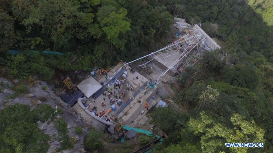 Sập cầu đang xây dựng ở Colombia khiến ít nhất 10 người thiệt mạng