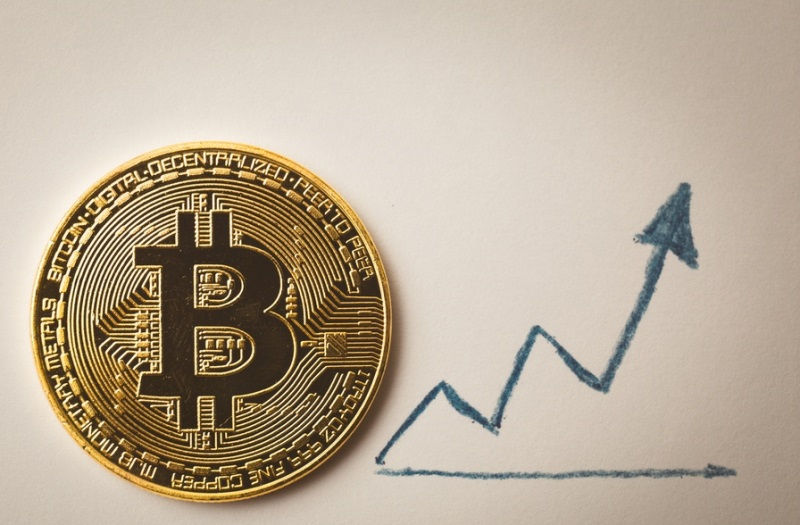 Giá Bitcoin hôm nay dự báo hồi phục về giá trước thời điểm Bitconnect sập sàn.