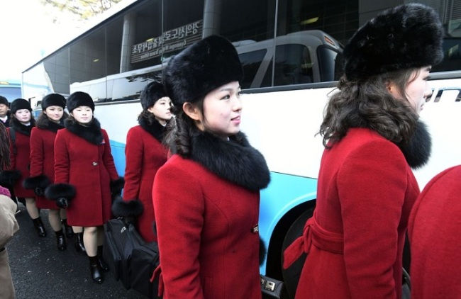 Say đắm trước vẻ đẹp hút hồn của đoàn biểu diễn nghệ thuât Triều Tiên sang Hàn Quốc