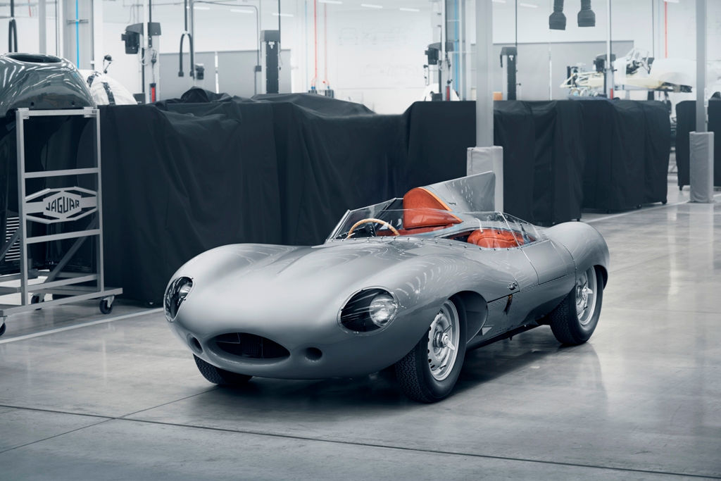 Ngắm xe đua huyền thoại Jaguar D-Type đời 1954 được... tái sinh