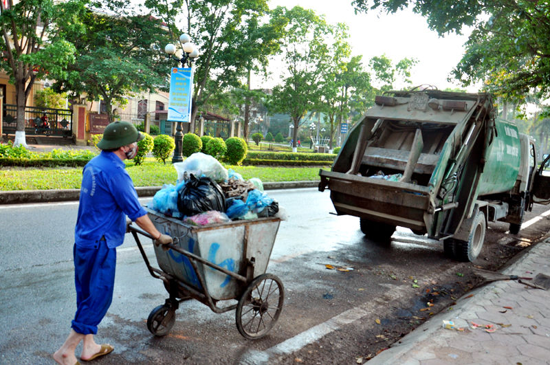 Tỉ lệ thu gom và xử lý rác thải tại đô thị của Việt Nam trong năm 2017 đạt khoảng 85,5%.