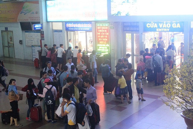 Cận tết nhưng lượng khách đến ga Sài Gòn vẫn còn thưa thớt. 