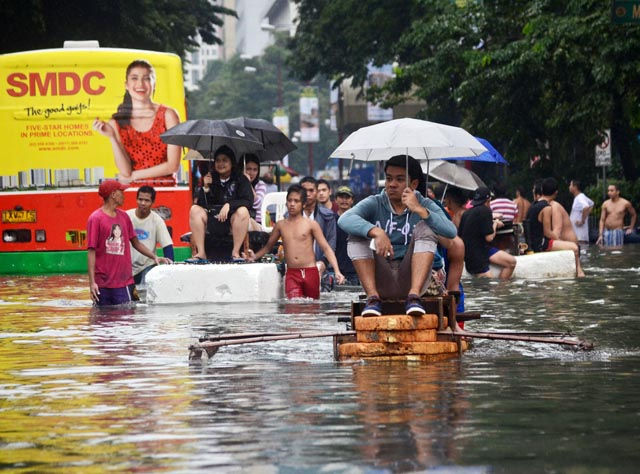 Mỗi năm Philippines hứng chịu khoảng 20 cơn bão. Ảnh: AFP