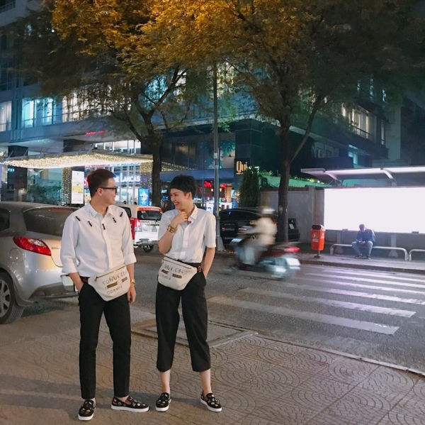 Với cách diện đồ giống nhau, mỗi khi bước xuống phố, ai cũng dễ dàng nhận ra sự thân thiết giữa Miu Lê và Duy Khánh.