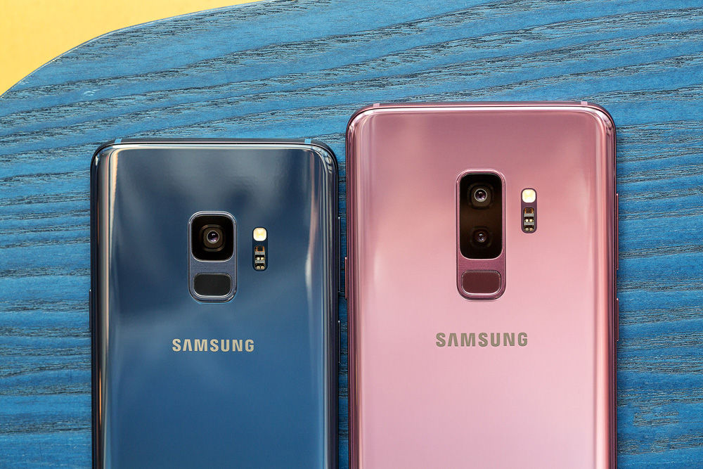 Khác biệt lớn nhất của Samsung Galaxy S9 và S9 Plus nằm ở phần bố trí lại cảm biến bảo mật vân tay