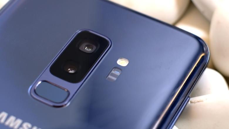 Samsung Galaxy S9/S9  cải tiến về camera khi tích hợp khẩu độ kép F/1.5 - F/2.4.