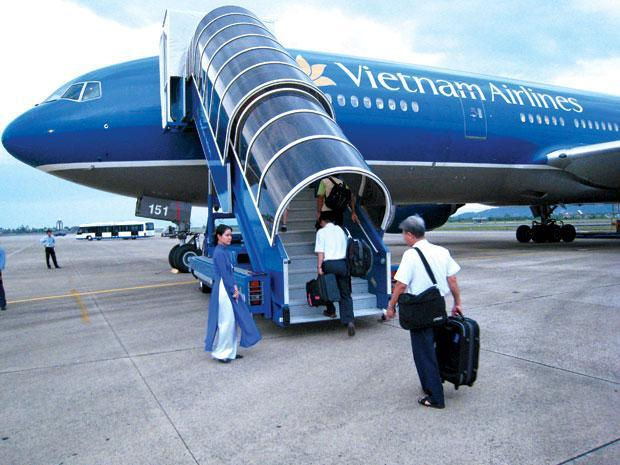 Phạt 4 cá nhân trong vụ hành khách đi Myanmar lên nhầm máy bay tới Singapore