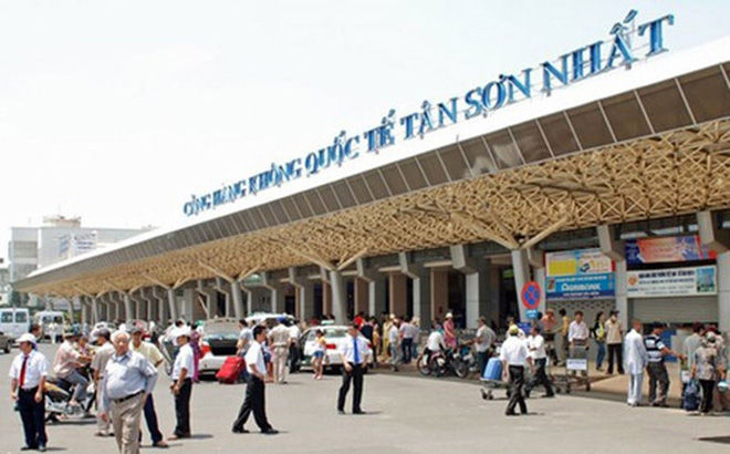 Tân Sơn Nhất đang bị quá tải trong lẫn ngoài sân bay.