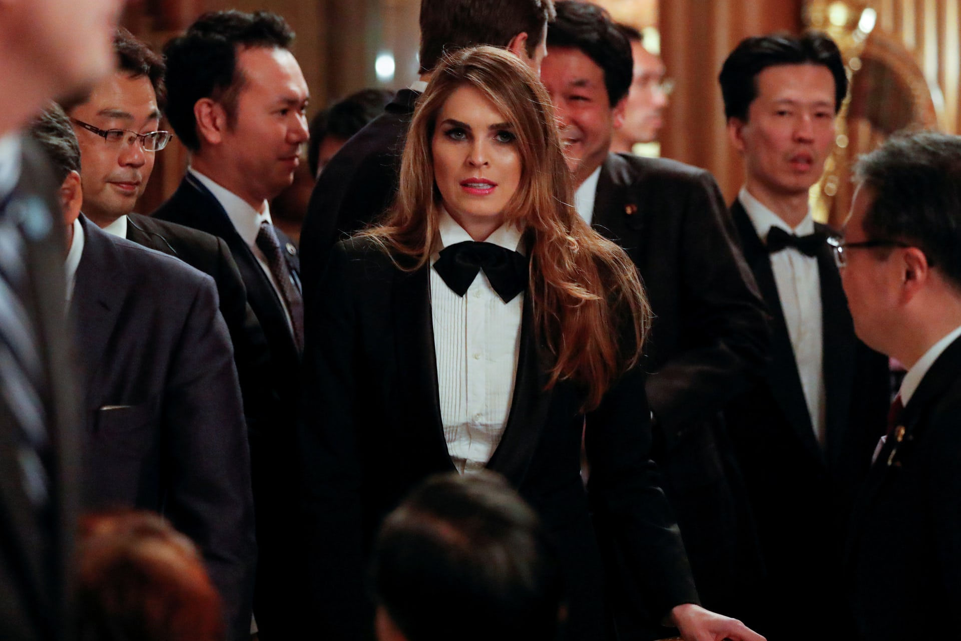 Hope Hicks tham dự tiệc bữa tối do Thủ tướng Nhật Bản tổ chức tại Cung điện Akasaka ở Tokyo.