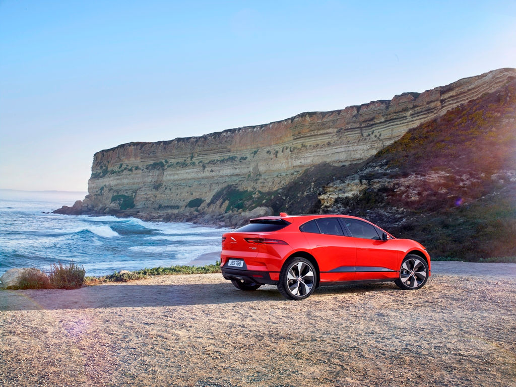 Xe hơi chạy điện Jaguar I-Pace trình làng