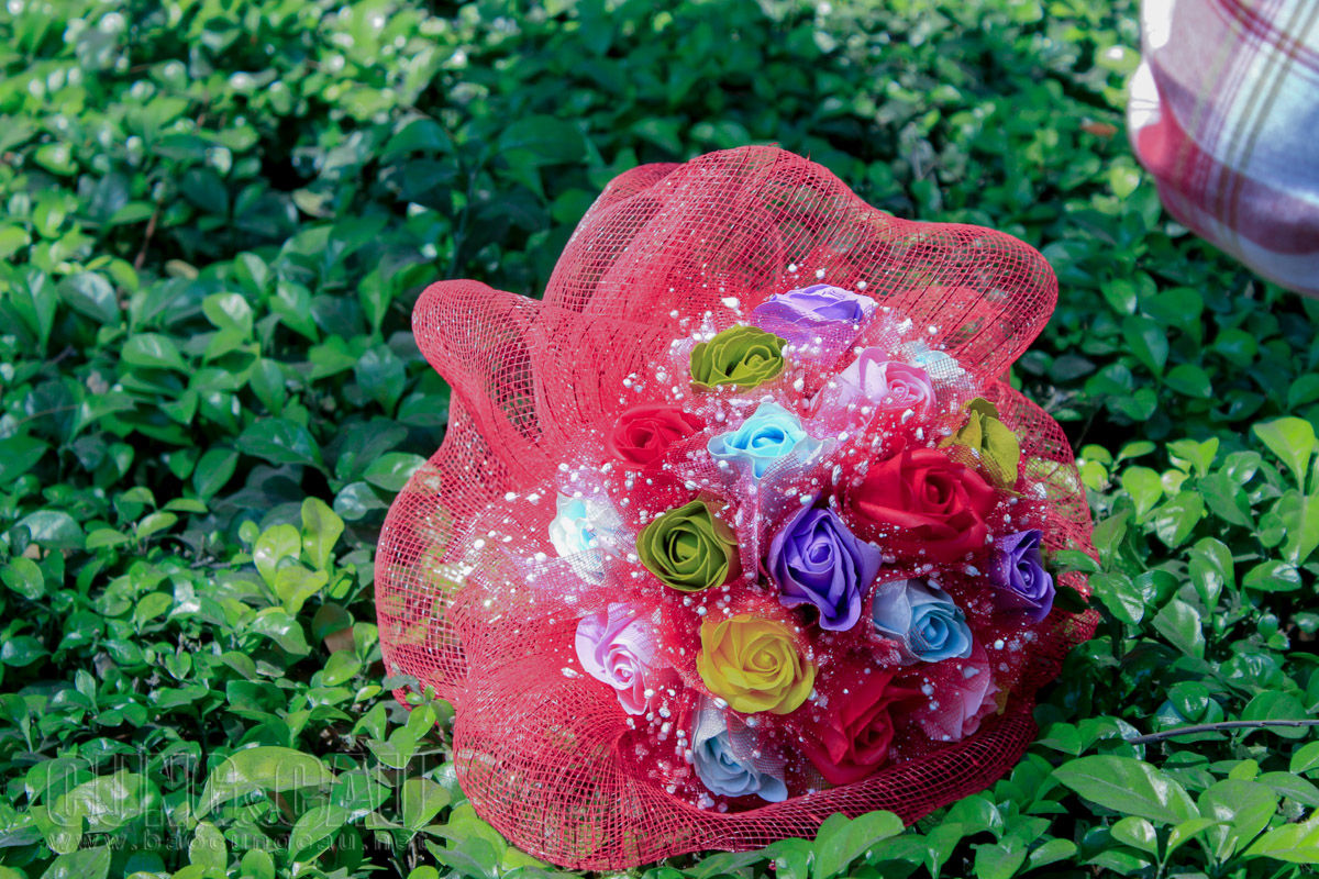 Một mẫu hoa sáp thơm của chị Lê Thị Chính.