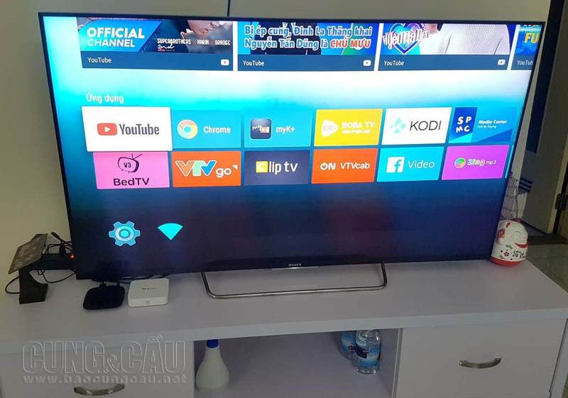 Việc mua TV Box và tivi LED thường cho giá thành rẻ hơn so với việc mua smart tivi - Ảnh: Nguyễn Công.