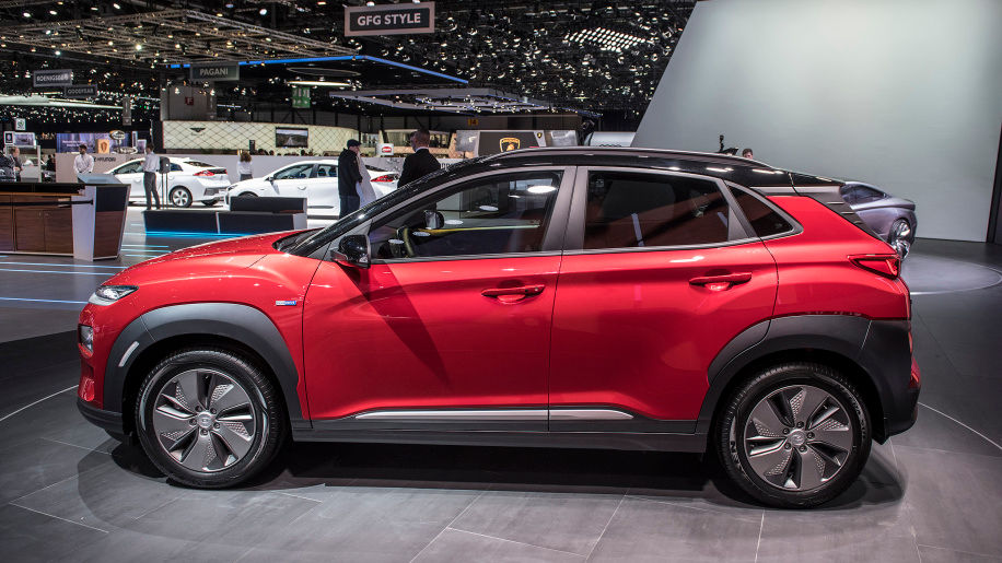 Hyundai Kona chạy điện chính thức trình làng, chạy 470 km mỗi lần sạc