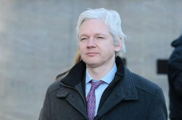 Ông chủ trang WikiLeaks Julian Assange bị cắt internet vào ngày 28/3.