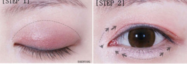   Bước 1: Tán phấn mắt màu hồng nâu có một chút nhũ lên toàn bộ bầu mắt.  Bước 2: Tán phấn nhũ bạc ở đầu mắt và mí mắt dưới.   