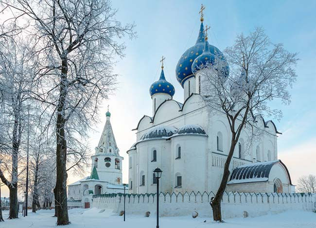 18. Suzdal, Nga. Dân số: 10.500 người. Thành phố nhỏ nhất ở Moscow nhưng lại là điểm đến sáng chói nhất. Đáng chú ý nhất phải kể đến tu viện Saint Euthymius, nhà thờ Transfiguration.