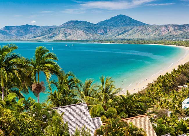 20.Cảng Douglas, Úc. Những ngôi làng ở đây là địa điểm hấp dẫn du lịch nhất vùng biển Caribê. Một nơi mà du khách có thể thỏa mái nghỉ dưỡng, cắm trại, dã ngoại từ núi xuống biển.