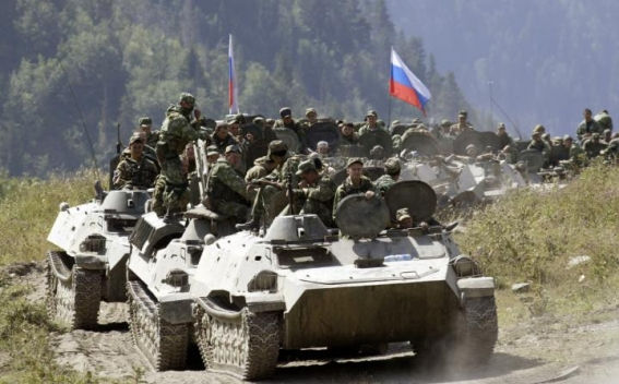 Nga đặt quân đội trong tình trạng báo động trước khả năng Mỹ tấn công quân sự Syria.