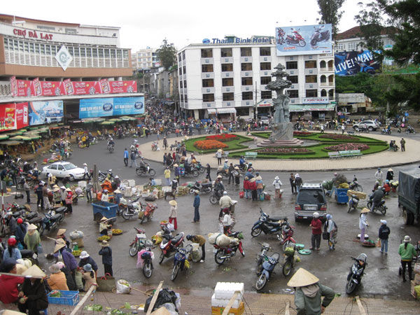 Việc quy hoạch phát triển hệ thống chợ, siêu thị, trung tâm thương mại ở Đà Lạt theo mục tiêu phải hợp lý về số lượng.