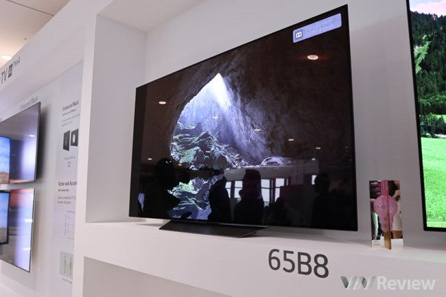 LG OLED TV 65B8 với kích thước 65 inch trang bị vi xử lý Alpha 7.
