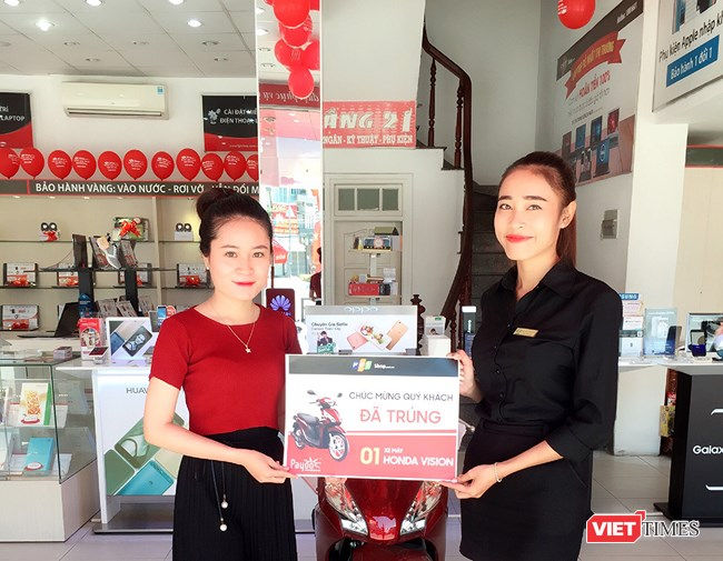 Chị Võ Thị Mỹ Linh, khách hàng trúng thưởng xe Vision từ năm 2017.