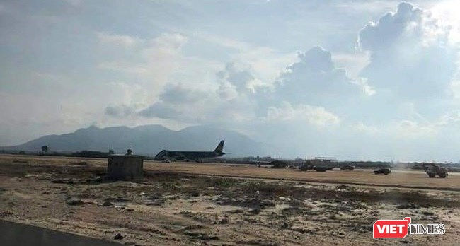 Máy bay Vietnam Airlines hạ cánh nhầm đường băng sân bay Cam Ranh ngày 29/4. Ảnh: VietTimes