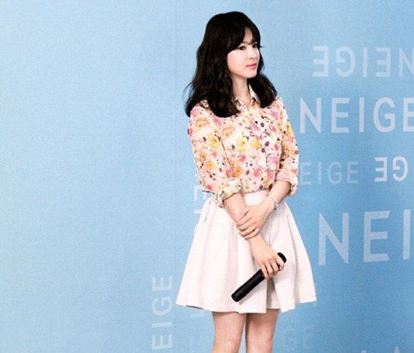 Mặc váy ngắn đẹp như cô nàng nấm lùn Song Hye Kyo