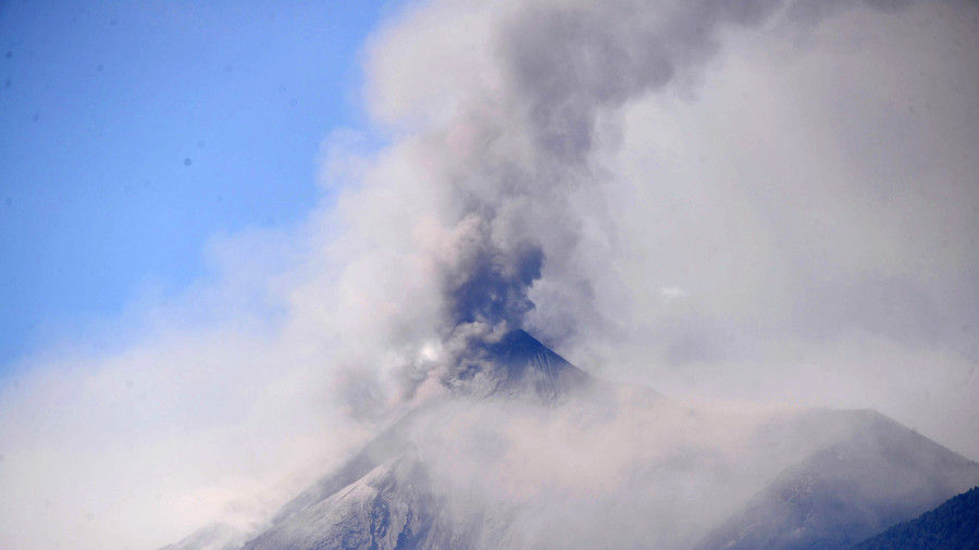 Ít nhất 6 người đã thiệt mạng do vụ phun trào này.