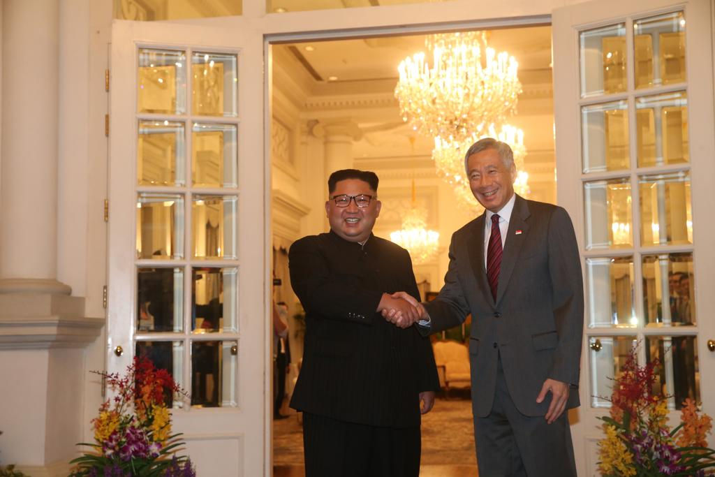 Ông Kim Jong-un gặp ông Lý Hiển Long vào tối ngày 10/6.