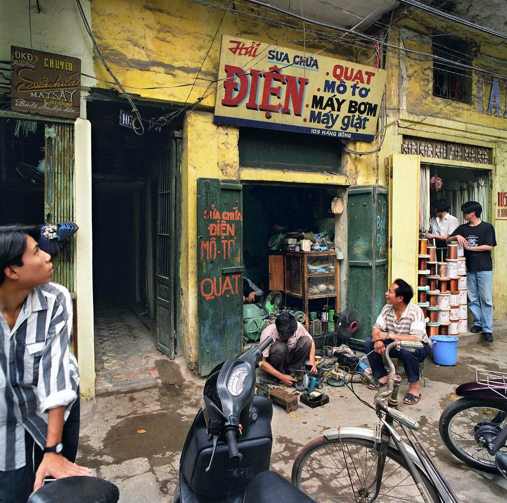 103 Hàng Bông, Hà Nội năm 1995.