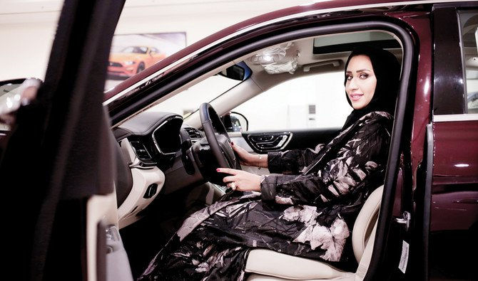 Phụ nữ Saudi Arab chính thức được cho phép lái xe.