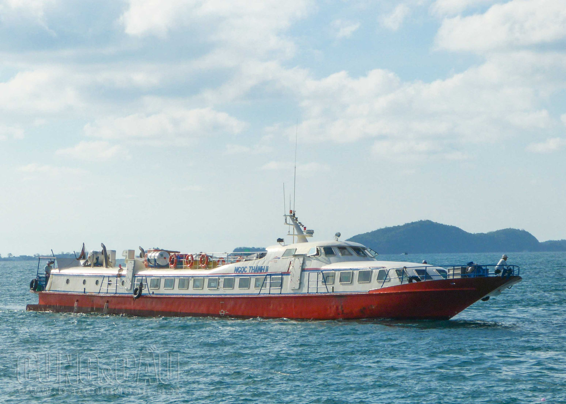 Tàu cao tốc tuyến thành phố Rạch Giá - quần đảo Nam Du.